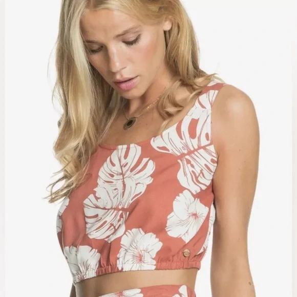 🌟 NEW 🌟 ROXY Women's Silver Glow Printed Top- Size Medium - Picture 3 of 4